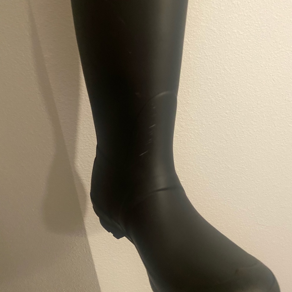 matte black hunter boots